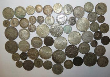Wereld. Belle collection composée de 56 monnaies du monde en