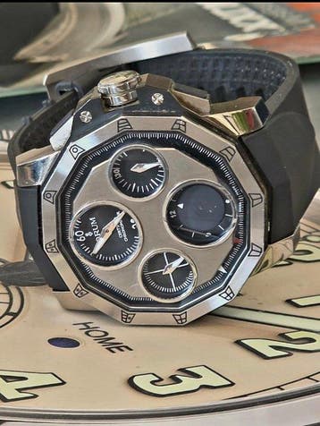 Corum - Corum Admirals Cup Seafender 48 Off-Center