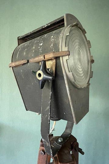 Scher - Lamp (2) - Bühnenscheinwerfer - Metaal, Glas, Hout -, Antiek en Kunst