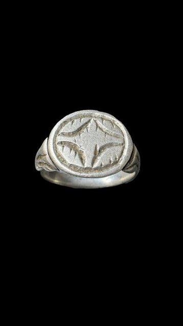 Middeleeuwen, kruisvaardersperiode Zilver Ring
