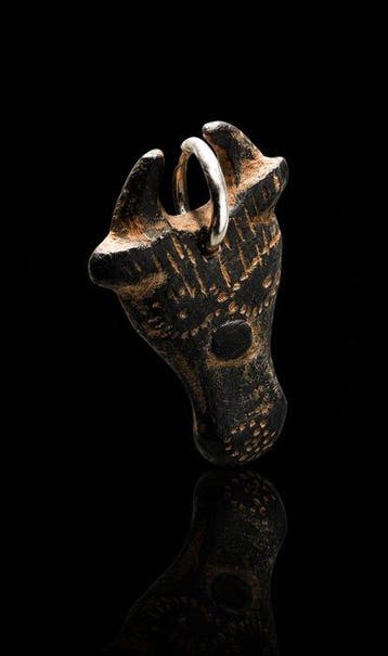 Oud-Romeins, Keizerrijk Bronzen draagbaar amulet van een