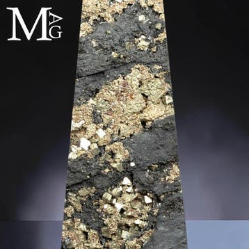 Kubisch pyriet op leisteenmatrix Obelisk - Fascinerend, Verzamelen