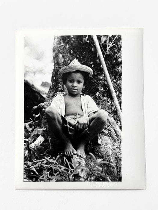 Alberto Korda (1928–2001) - Bella imagen de niño campesino, Antiek en Kunst, Kunst | Designobjecten