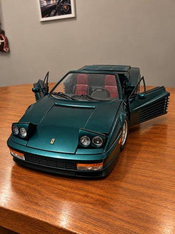 1:8 - Modelauto - Large model Ferrari testarossa 1:8, Nieuw