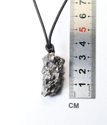 Pendentif météorite Campo del Cielo Octaédrite grossière
