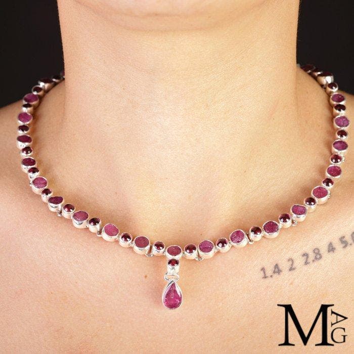 Collier en argent 925 avec rubis – Équilibre entre la, Verzamelen, Mineralen en Fossielen