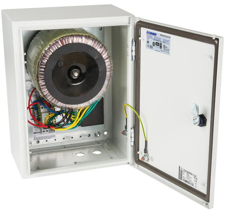 Xenteq Scheidingstransformator TR 3000-22 230V-230V, Doe-het-zelf en Bouw, Ventilatie en Afzuiging, Ophalen of Verzenden