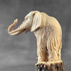 Snijwerk, NO RESERVE PRICE - Stunning Elephant carving from