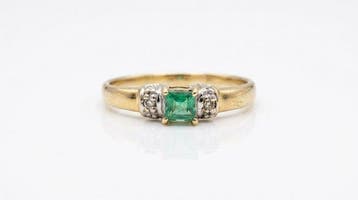 Zonder minimumprijs - Ring - 9 kt. Geel goud Smaragd -, Nieuw