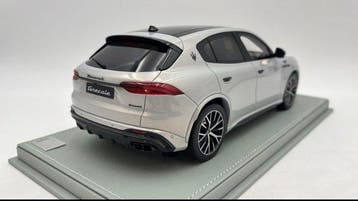 BBR 1:18 - Model sportwagen - Maserati