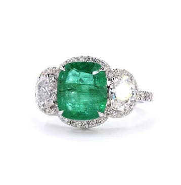 Cocktailring - 14 karaat Witgoud - 3.80ct. tw. Smaragd -