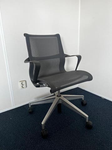 Herman Miller Setu Bureaustoel, Huis en Inrichting, Verzenden, Zwart, Zo goed als nieuw, Bureaustoel