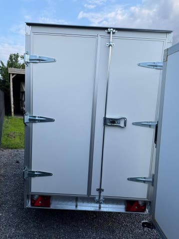 Nieuwe ongeremde gesloten aanhangwagen 257cm op 131cm, Auto diversen, Ophalen, Nieuw