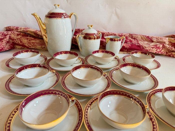 LIMOGES,  Liseré Or et Bordeaux, Luxe - P.L. - Salontafel, Antiquités & Art, Curiosités & Brocante