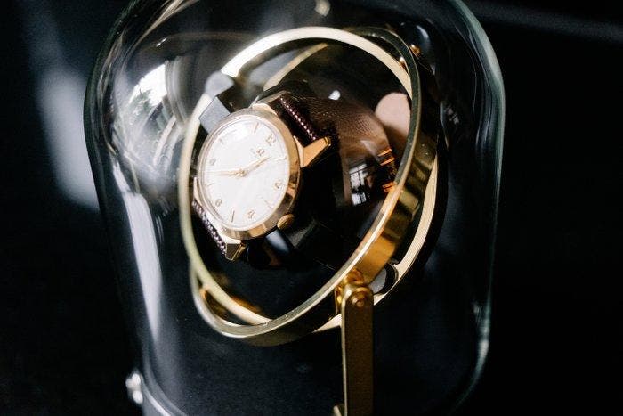 OldMoneyWatches - OMW Gold winder + glass - Gyro Watch, Antiquités & Art, Art | Objets design