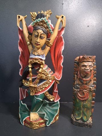 Twee Balinese houtsnijwerken - Statue - Indonésie (Sans prix, Antiek en Kunst