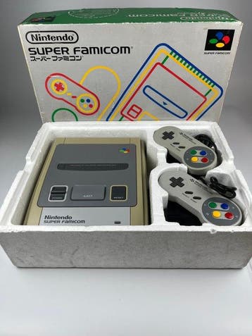 Nintendo - Super Famicom (Japanese SNES) - Spelcomputer - In