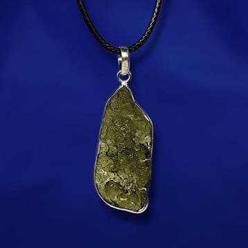 Moldaviet zilveren hanger - meteorietinslag - (Tsjechië)