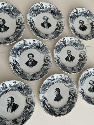 Porcelaine de Choisy le Roi - assiettes parlantes avec