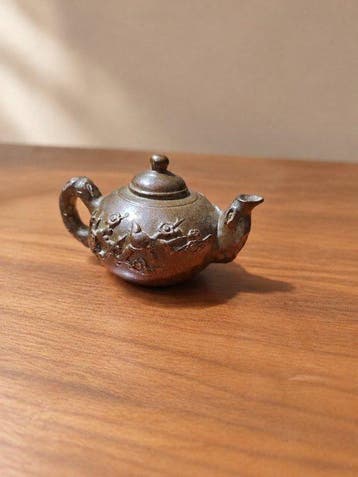 Decoratief ornament - Annosuke - Miniatuur koperen ketel -