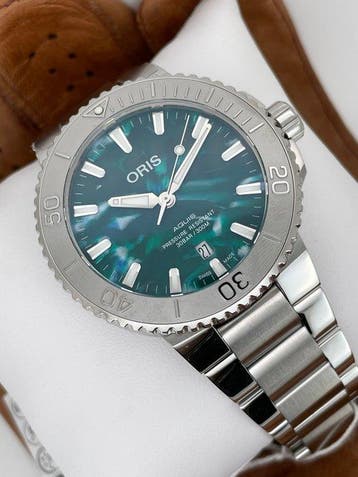 Oris - Aquis Date X Bracenet Automatic - 01 733 7730 4137-07