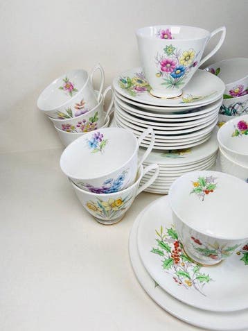 Royal Albert - Kop en schotel (36) - Flower of the Month -