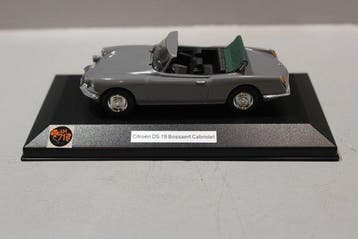 AM.71 1:43 - Voiture miniature - Citroën DS 19 Bossaert