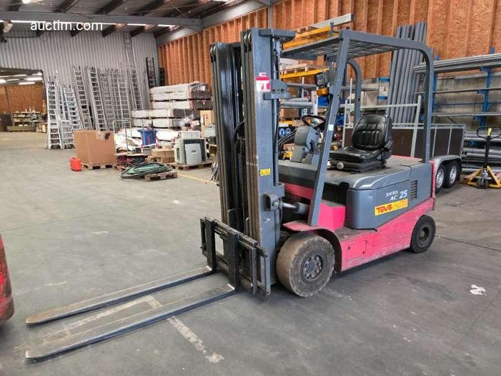 Nichiyu (Nippen Yusoki) FBC25PN-70BC470M Heftruck., Doe-het-zelf en Bouw, Zonnepanelen en Toebehoren, Ophalen