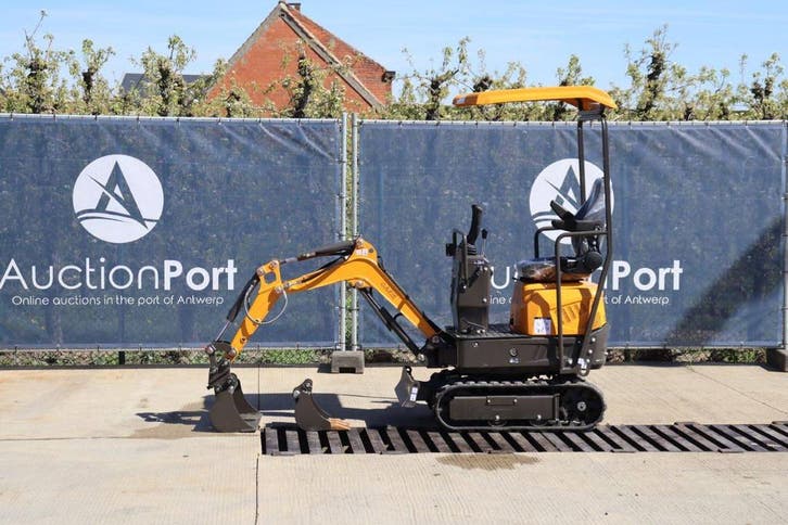 Veiling: Minigraver KMT06 Benzine 10pk Nieuw, Zakelijke goederen, Machines en Bouw | Kranen en Graafmachines, Ophalen