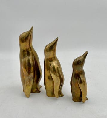 Sculpture, RARE & SUBLIME TRIO OF BRASS PENGUINS - ART DECO
