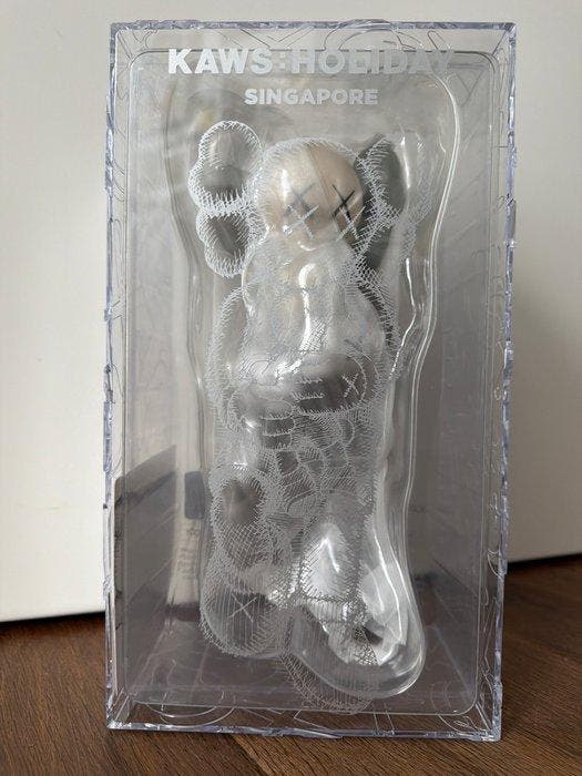 Kaws (1974) - KAWS:HOLIDAY SINGAPORE, Antiquités & Art, Art | Objets design