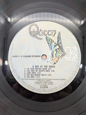 Queen - A Day At The Races - LP - Japanse persing - 1976, CD & DVD