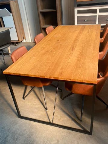 Ravenna eettafel, geborsteld eikenhout (nieuw, outlet)