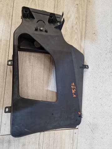 Tesla Model S linker luchtinlaat 1058070-00-C, Verzenden, Gebruikt