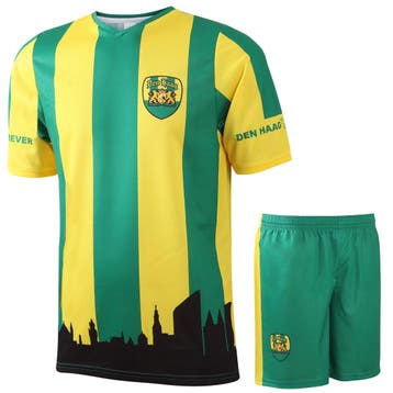 Kingdo Den Haag Voetbaltenue Eigen Naam - Kind en, Verzenden, Bal