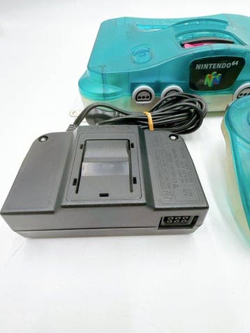 Nintendo - #1871 Nintendo 64 Clear Blue Console Set with, Nieuw