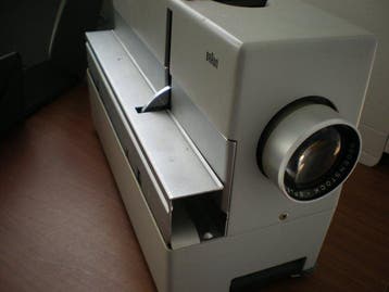 Braun D40 (Dieter Rams Design Era) - 35mm - Rodenstock