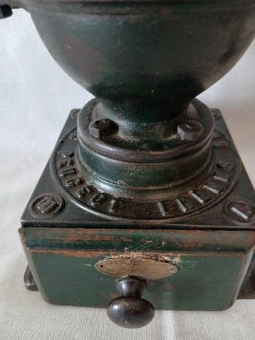 Peugeot - Koffiemolen - Peugeot Freres - Ijzer, hout,, Antiek en Kunst