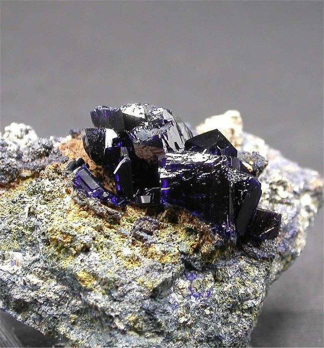 azuriet Kristallen op matrix - Hoogte: 5.5 cm - Breedte: 5.5, Collections, Minéraux & Fossiles
