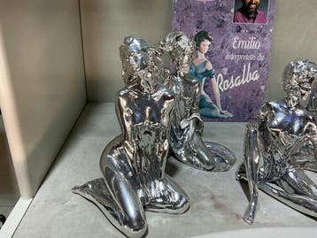 ADL - Figurine - Donne in abiti succinti (4) - Résine
