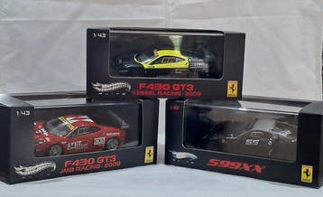 Voiture de course miniature