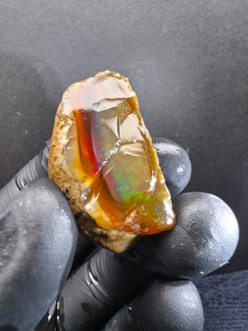 102ct Crystal Opal Specimen Ruw- 20.5 g