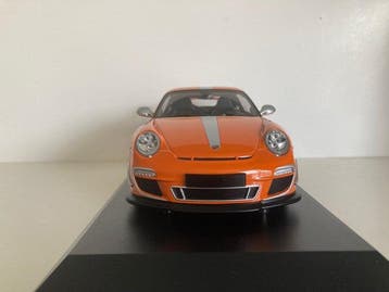 Minichamps 1:18 - Coupé miniature - Porsche 911 GT3 RS 4.0