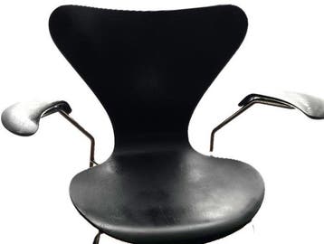 Fritz Hansen - Arne Jacobsen - Fauteuil - Model 3207 - Hout,