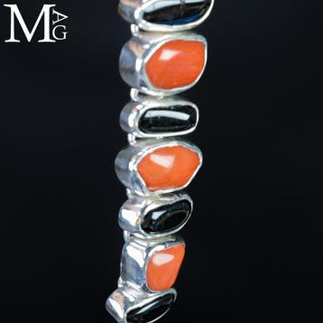 Zilveren armband met rode koraal en zwarte toermalijn -