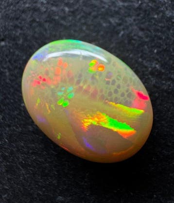 Opaal Cabochon- 1.24 g