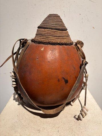 Vase - calebasse et fibres vegetales