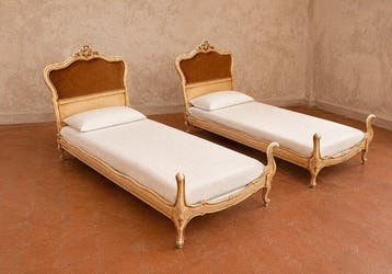 Bed (2) - Hout - 2 wieg met craqueléafwerking