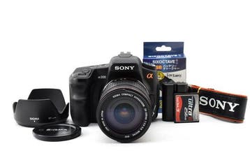 Sony a200 (DSLR-A200) CCD Sensor + Sigma 3.5-5.6/28-200mm, Nieuw