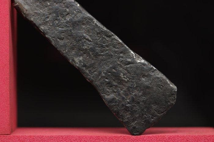 Proto-Celtisch (Hallstatt) - IJzeren Platte Bijl met, Antiek en Kunst, Antiek | Overige Antiek